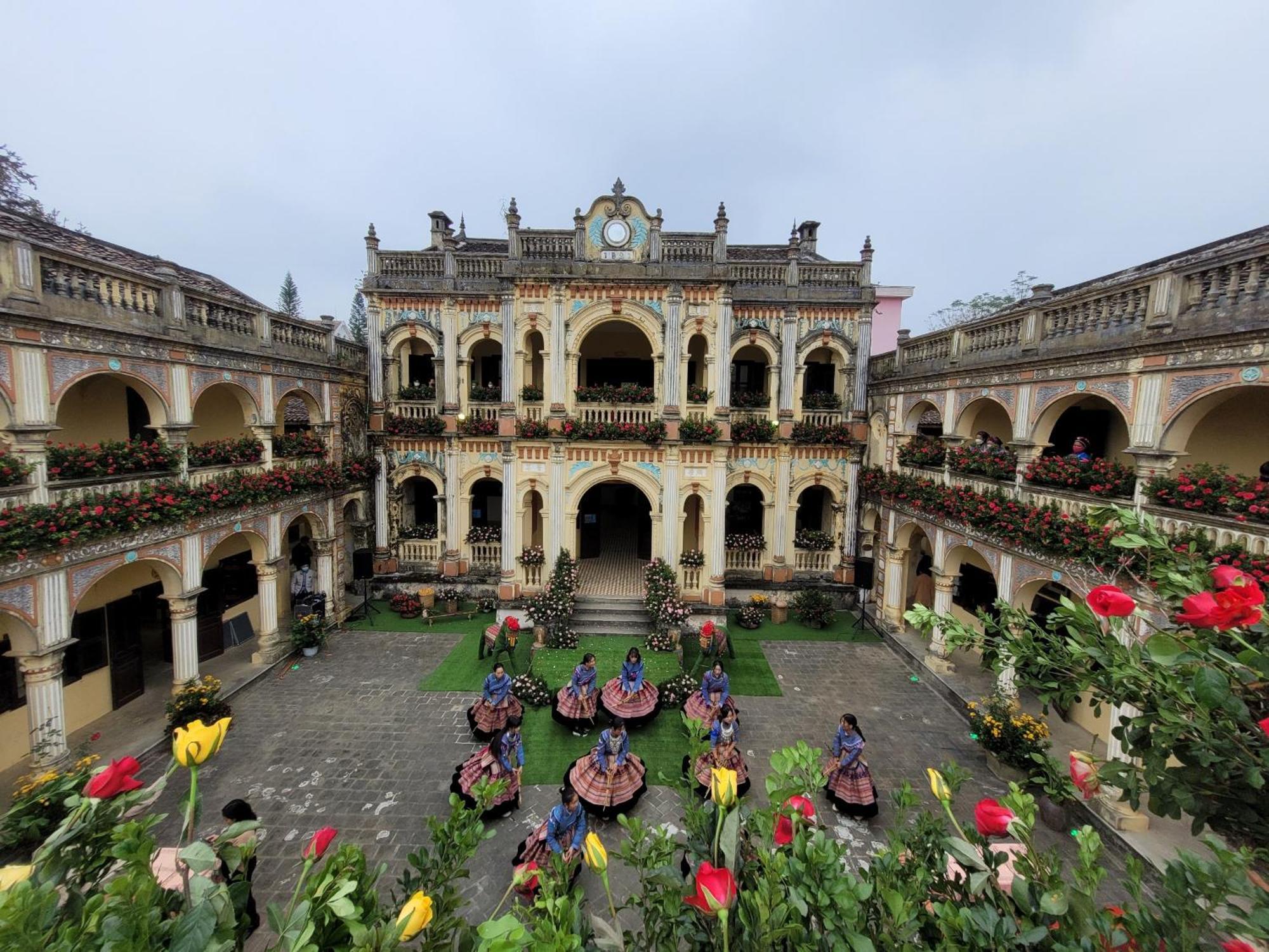 Cong Fu Hotel Бак Ха Екстериор снимка